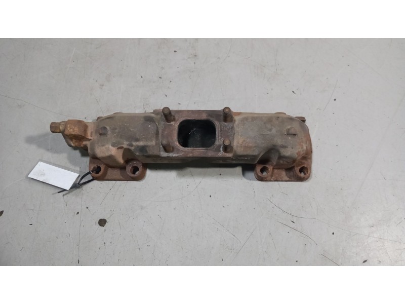 Recambio de colector escape para nissan atleon 140 referencia OEM IAM 140049X701  