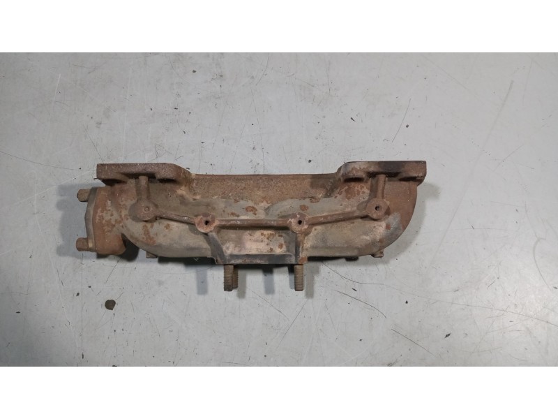 Recambio de colector escape para nissan atleon 140 referencia OEM IAM 140049X701  