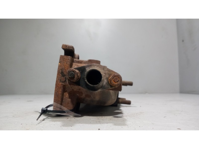 Recambio de colector escape para nissan atleon 140 referencia OEM IAM 140049X701  