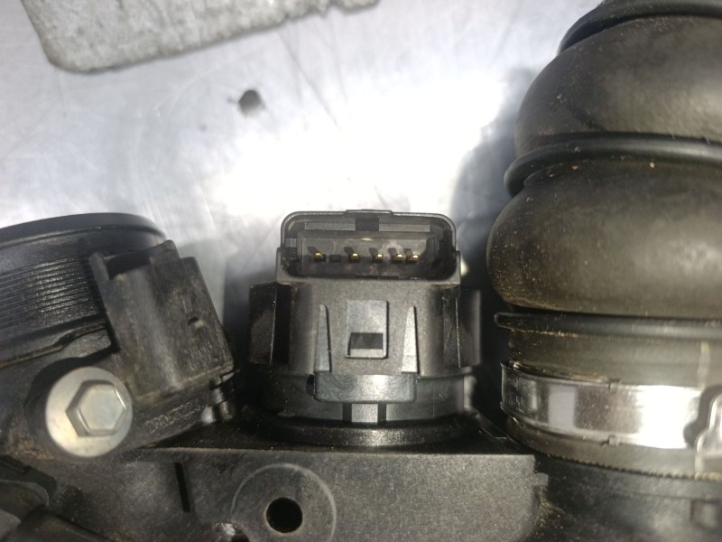 Recambio de caja mariposa para citroën c4 berlina cool referencia OEM IAM 9657485480  