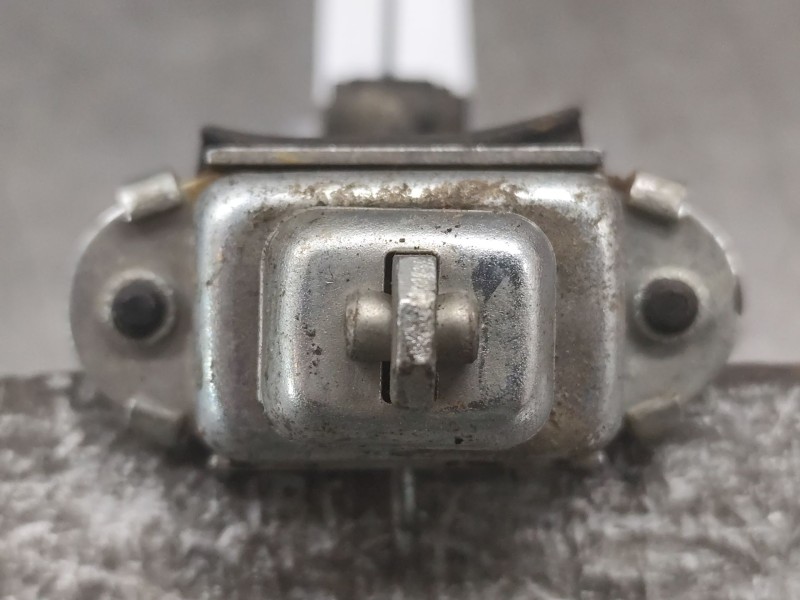 Recambio de retenedor puerta para skoda octavia ii combi (1z5) 2.0 tdi 4x4 referencia OEM IAM   