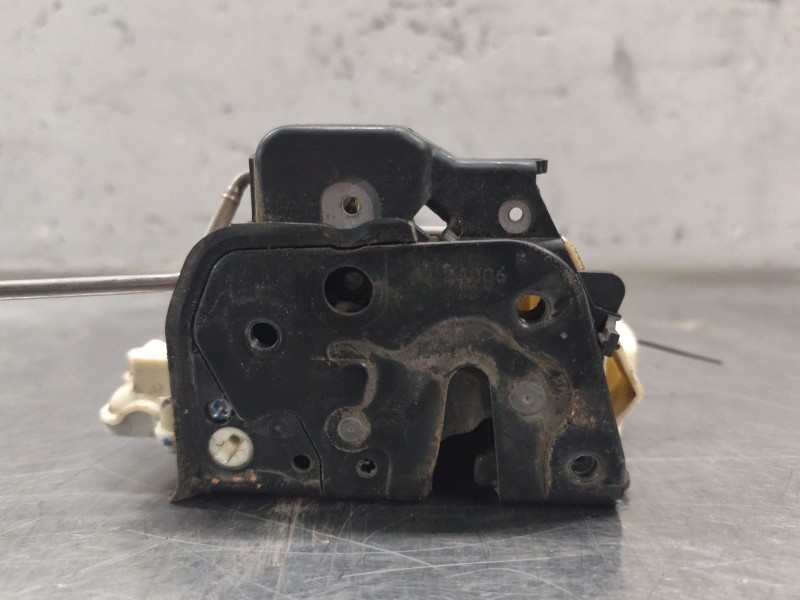 Recambio de cerradura puerta delantera derecha para audi a3 (8p) 1.9 tdi ambiente referencia OEM IAM 4F1837016  