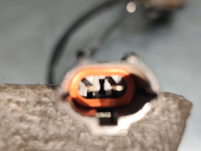 Recambio de cerradura puerta trasera izquierda para kia carens 2.0 crdi ex monovolumen referencia OEM IAM   