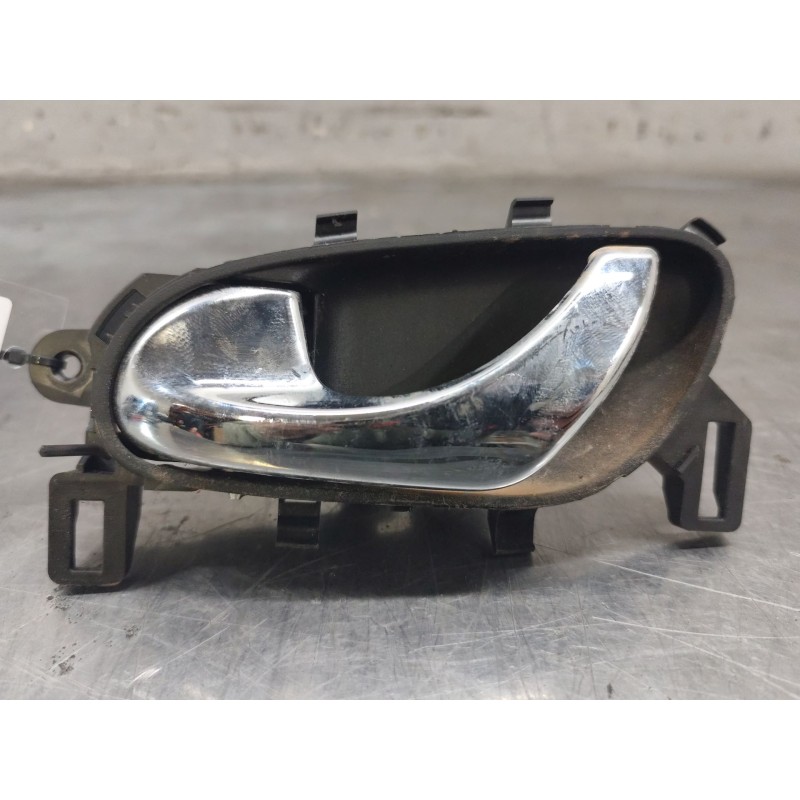 Recambio de maneta interior delantera izquierda para nissan qashqai ii (j11, j11_) 1.5 dci referencia OEM IAM   
