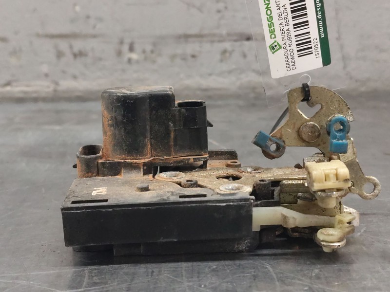 Recambio de cerradura puerta delantera derecha para daewoo nubira berlina 2.0 cat referencia OEM IAM   