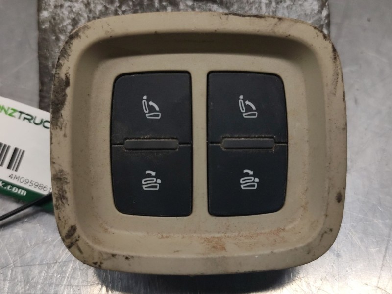 Recambio de botonera para audi q7 (4mb, 4mg, 4mq) 3.0 tdi quattro referencia OEM IAM 4M0959861B  