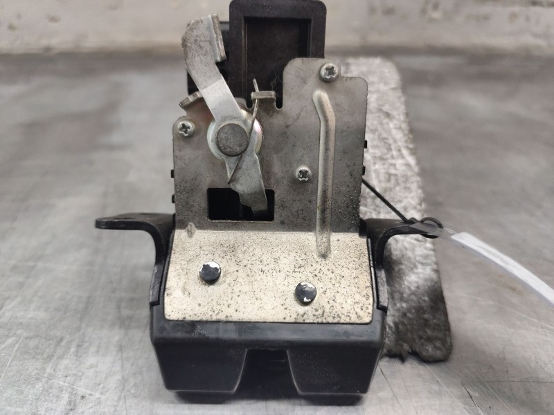 Recambio de cerradura maletero / porton para hyundai i30 (gd) 1.6 crdi referencia OEM IAM 81230A6000  