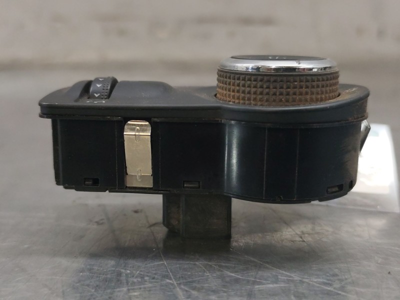 Recambio de boton antiniebla para opel astra j lim. excellence referencia OEM IAM 13268707  