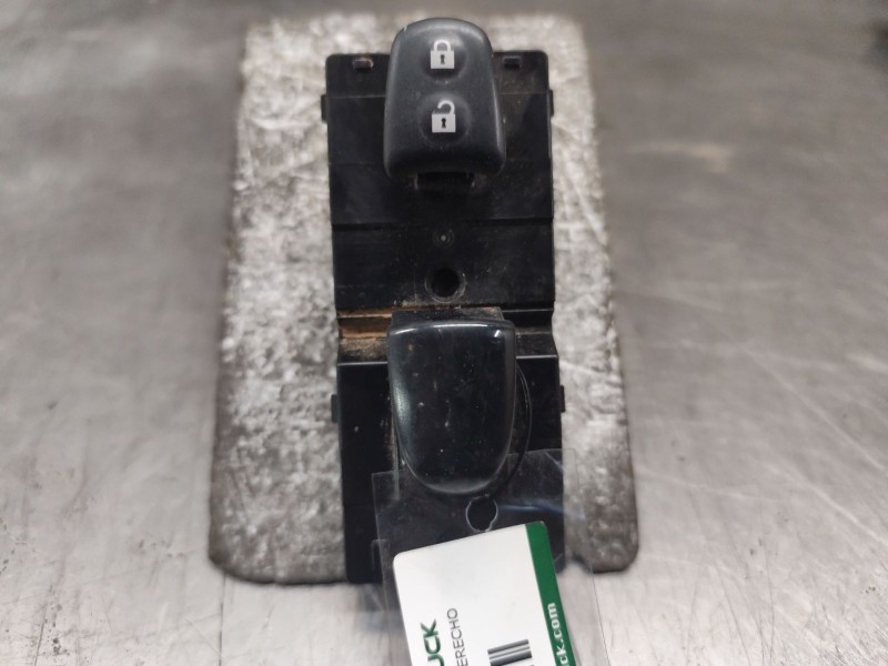 Recambio de mando elevalunas delantero derecho para nissan qashqai ii (j11, j11_) 1.5 dci referencia OEM IAM   
