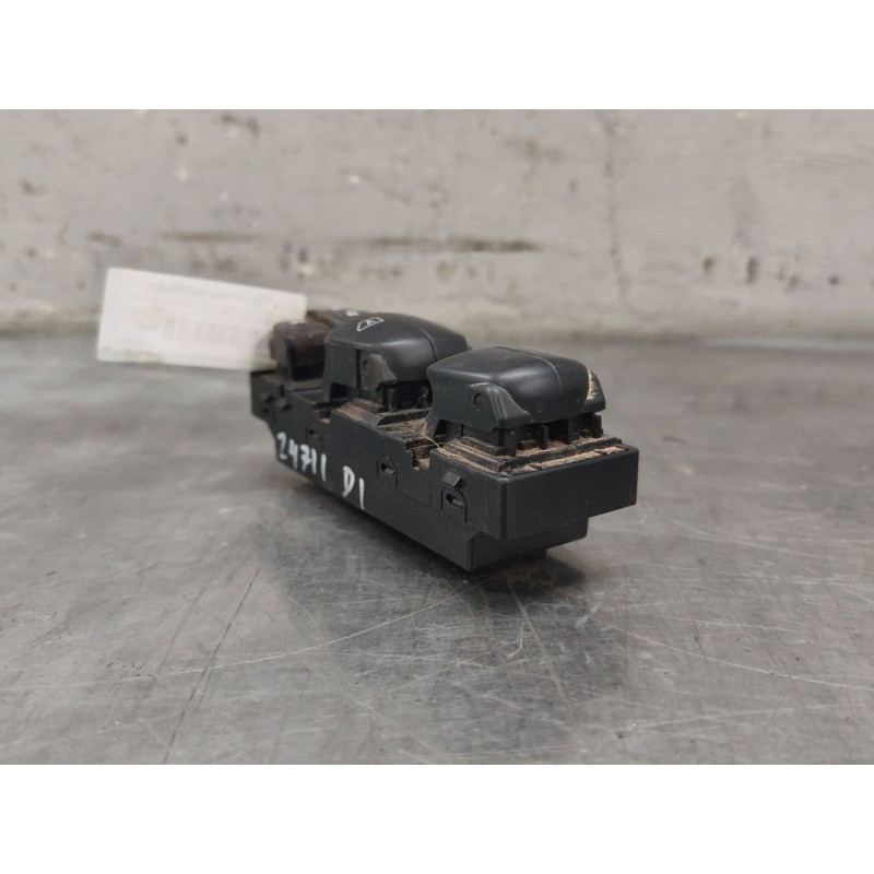 Recambio de mando elevalunas delantero izquierdo para nissan qashqai ii (j11, j11_) 1.5 dci referencia OEM IAM 168125N  