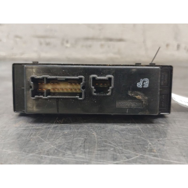 Recambio de mando elevalunas delantero izquierdo para nissan qashqai ii (j11, j11_) 1.5 dci referencia OEM IAM 168125N  