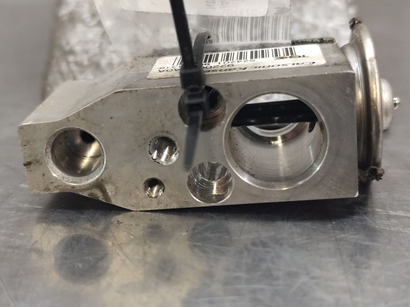Recambio de valvula expansion para nissan qashqai ii (j11, j11_) 1.5 dci referencia OEM IAM 922004EA0A  