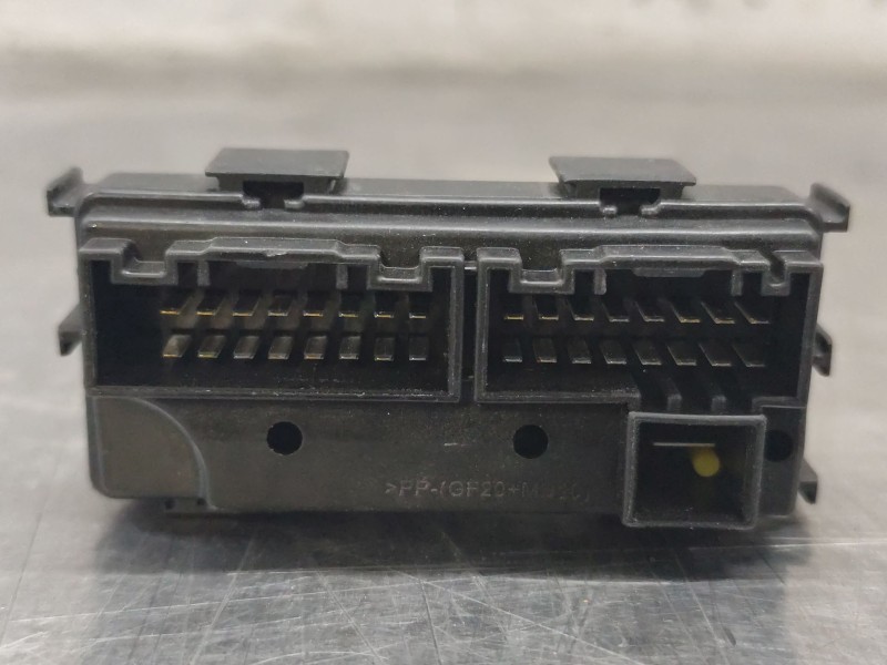 Recambio de caja reles / fusibles para hyundai i30 (gd) 1.6 crdi referencia OEM IAM 919513X160  