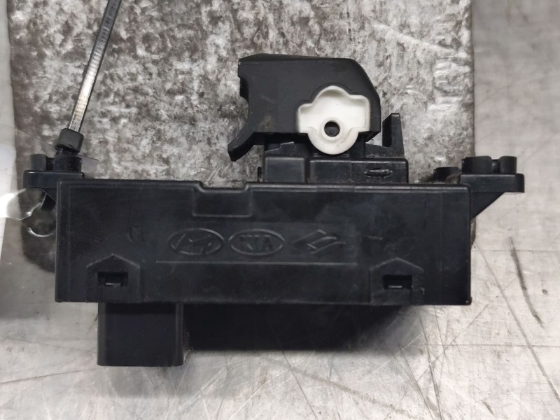 Recambio de mando elevalunas trasero izquierdo para hyundai i30 (gd) 1.6 crdi referencia OEM IAM   