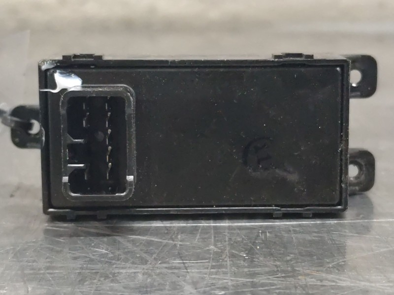 Recambio de mando elevalunas trasero izquierdo para hyundai i30 (gd) 1.6 crdi referencia OEM IAM   