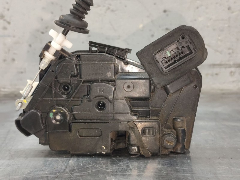 Recambio de cerradura puerta trasera derecha para skoda fabia iii (nj3) 1.4 tdi referencia OEM IAM 6V0839016A  