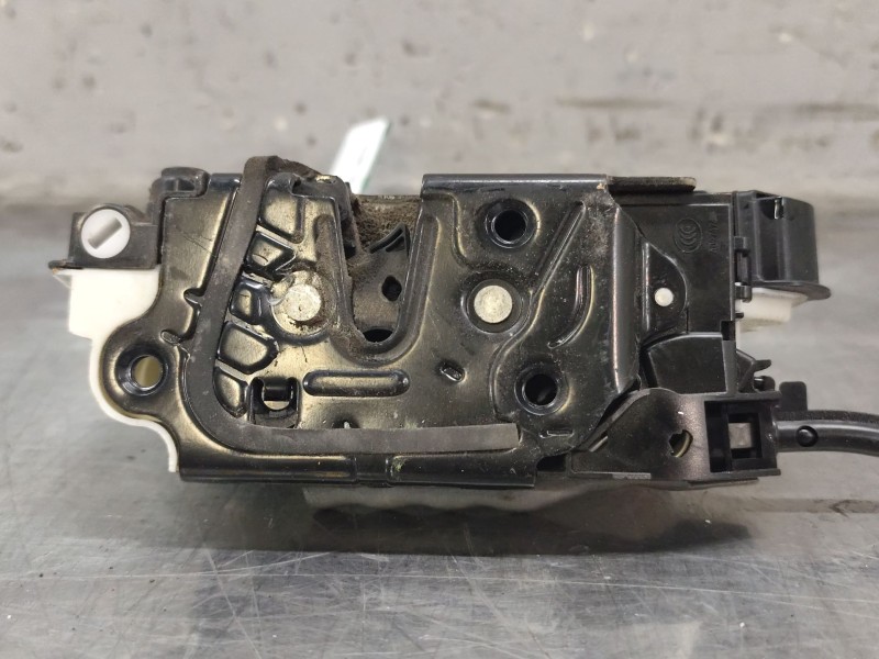 Recambio de cerradura puerta trasera izquierda para skoda fabia iii (nj3) 1.4 tdi referencia OEM IAM 6V0839015A  