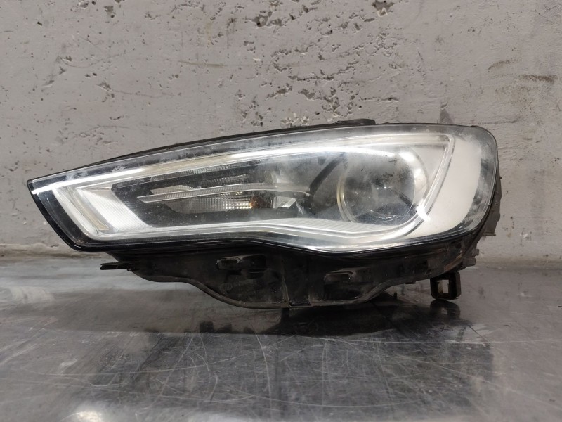 Recambio de faro izquierdo para audi a3 sportback (8va, 8vf) 2.0 tdi referencia OEM IAM   