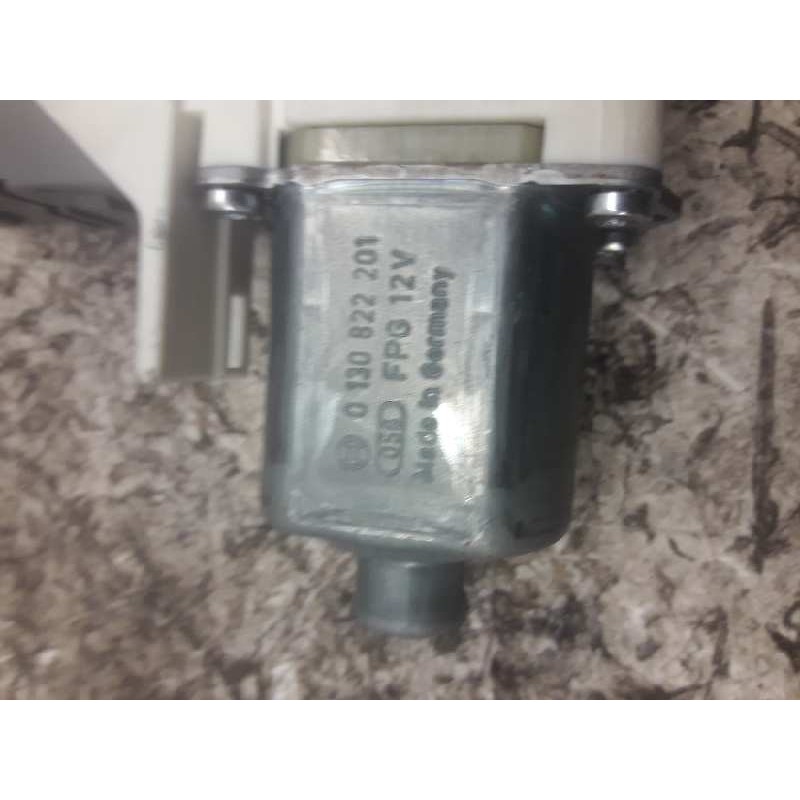 Recambio de motor elevalunas trasero izquierdo para peugeot 407 sw premium referencia OEM IAM 0130822201 999065103 6 PINS
