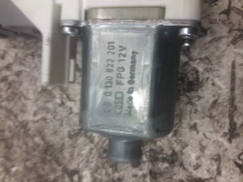 Recambio de motor elevalunas trasero izquierdo para peugeot 407 sw premium referencia OEM IAM 0130822201 999065103 6 PINS