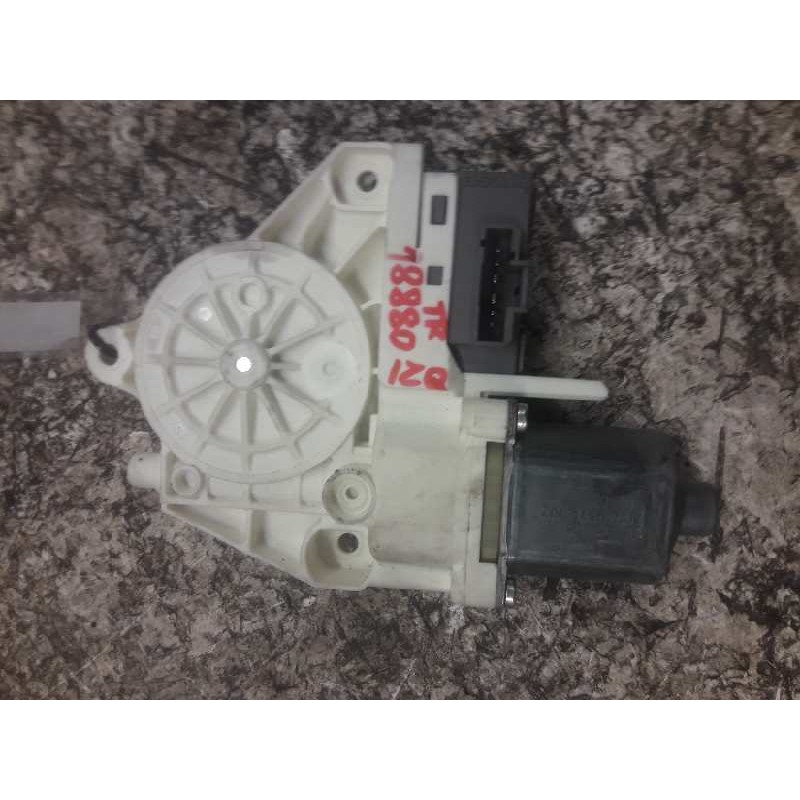 Recambio de motor elevalunas trasero izquierdo para peugeot 407 sw premium referencia OEM IAM 0130822201 999065103 6 PINS