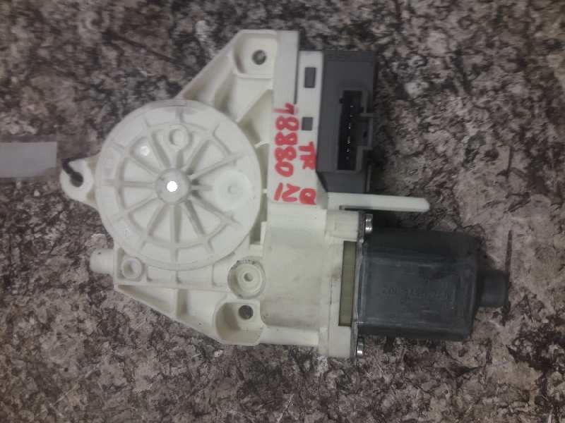 Recambio de motor elevalunas trasero izquierdo para peugeot 407 sw premium referencia OEM IAM 0130822201 999065103 6 PINS