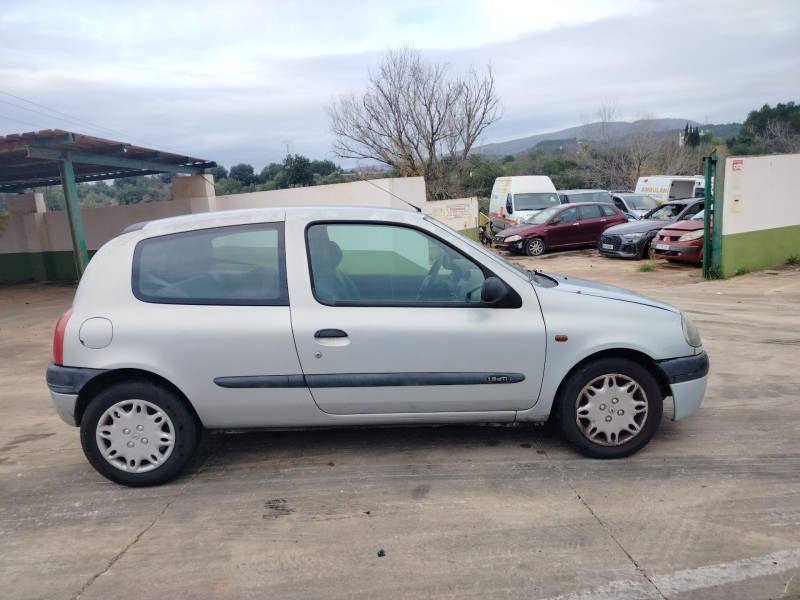 renault clio ii fase i (b/cbo) del año 2000