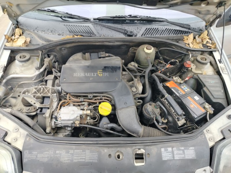 renault clio ii fase i (b/cbo) del año 2000