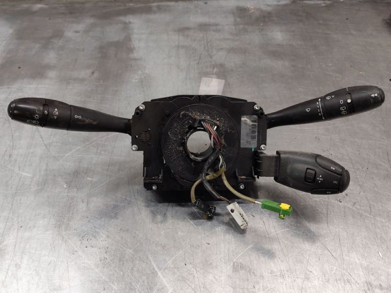 Recambio de mando multifuncion para peugeot 207 urban referencia OEM IAM 96630732XT  