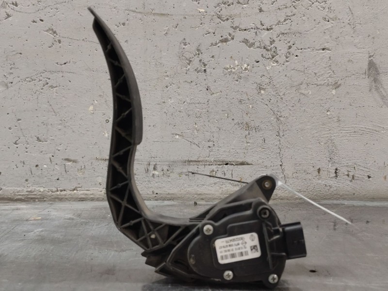 Recambio de pedal acelerador para renault clio iv (bh_) 0.9 tce 90 referencia OEM IAM 180029347R  