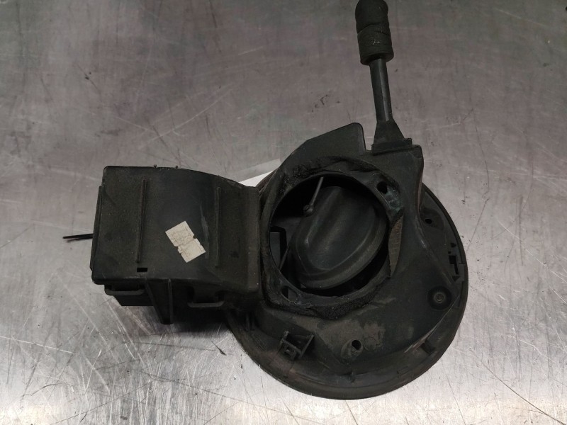 Recambio de tapa exterior combustible para renault clio iv (bh_) 0.9 tce 90 referencia OEM IAM   