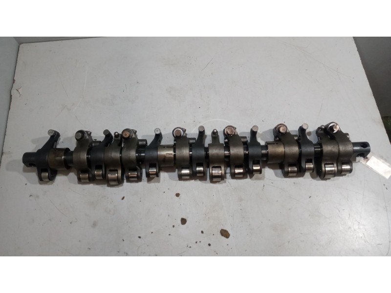 Recambio de eje balancines para renault serie t 10.8 diesel referencia OEM IAM 7421881494 7421539409 7421808975