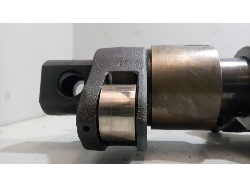 Recambio de eje balancines para renault serie t 10.8 diesel referencia OEM IAM 7421881494 7421539409 7421808975