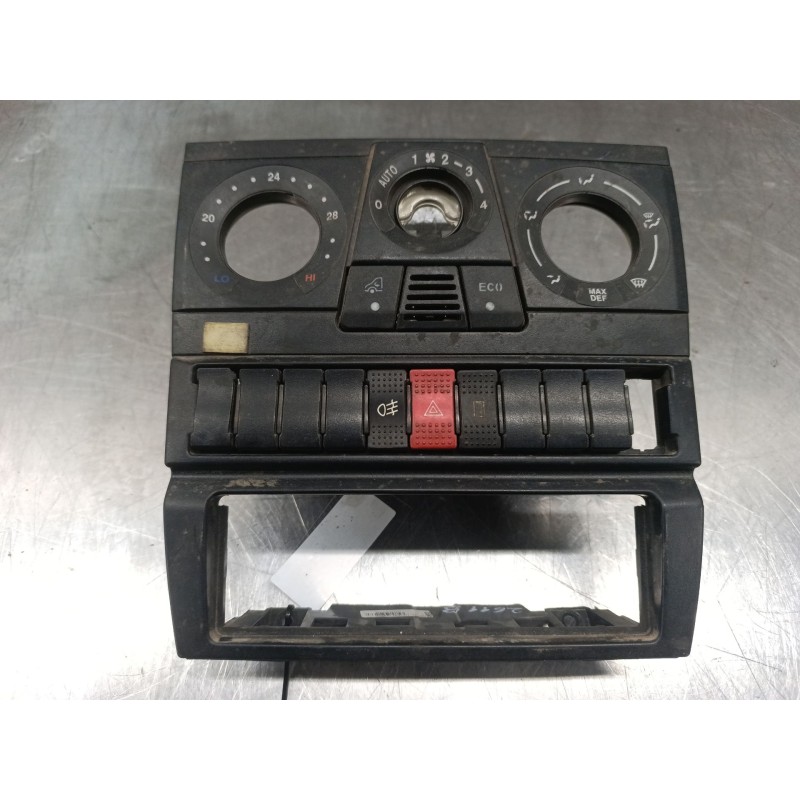 Recambio de consola central para iveco daily config. paquetería cabina simple 35s... batalla 3750 referencia OEM IAM   