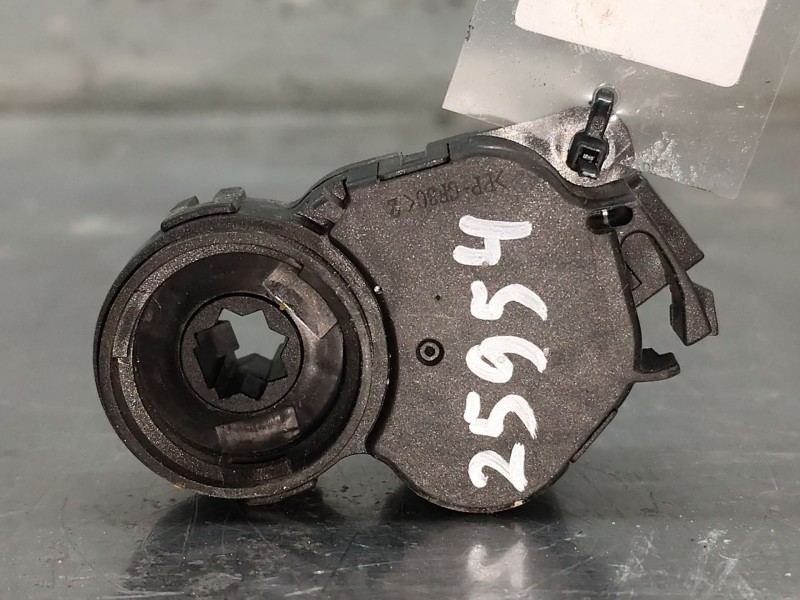 Recambio de motor cierre calefaccion para renault clio iv (bh_) 0.9 tce 90 referencia OEM IAM 0708121A  