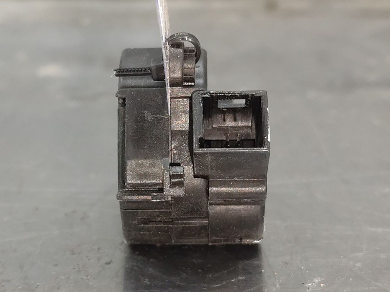 Recambio de motor cierre calefaccion para renault clio iv (bh_) 0.9 tce 90 referencia OEM IAM 0708121A  