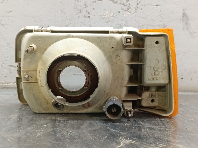 Recambio de faro derecho para seat marbella 0.9 cat referencia OEM IAM   