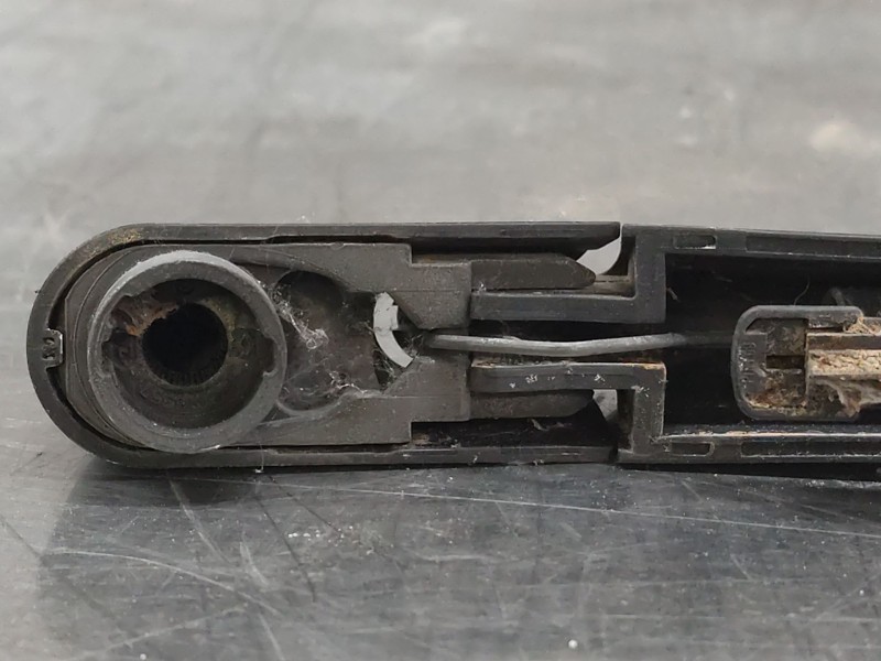 Recambio de brazo limpia trasero para renault clio iv (bh_) 0.9 tce 90 referencia OEM IAM   