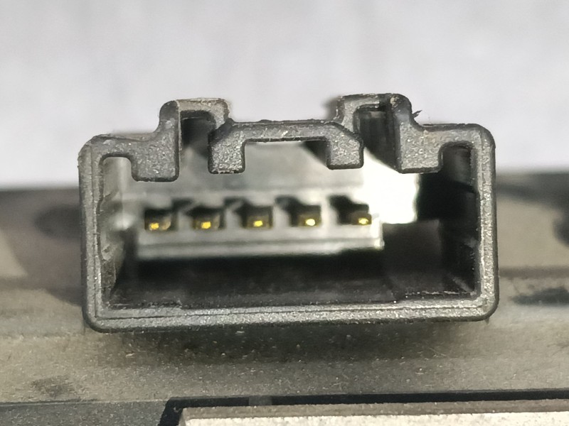 Recambio de cerradura maletero / porton para ford focus c-max (cap) ambiente (d) referencia OEM IAM 01041111905  