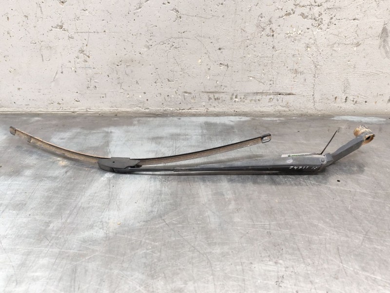 Recambio de brazo limpia delantero derecho para nissan qashqai ii (j11, j11_) 1.5 dci referencia OEM IAM   