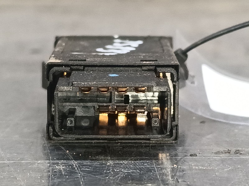 Recambio de warning para seat cordoba berlina (6k2) stella referencia OEM IAM 6K0953235B  