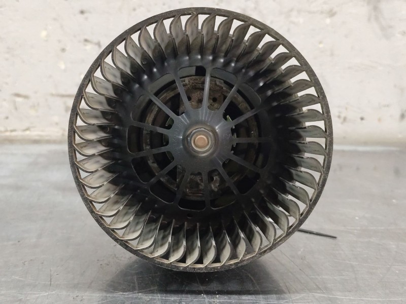 Recambio de ventilador calefaccion para ford focus c-max (cap) ambiente (d) referencia OEM IAM 18456  
