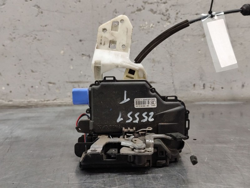 Recambio de cerradura puerta trasera izquierda para seat ibiza iii (6l1) 1.9 tdi referencia OEM IAM 3B4839015AN  