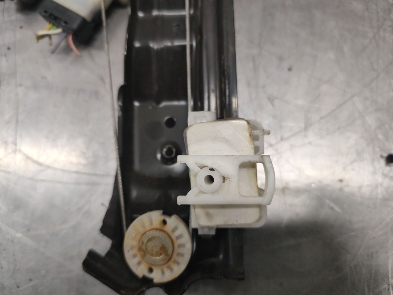 Recambio de elevalunas delantero derecho para peugeot 308 active referencia OEM IAM 9816271780  