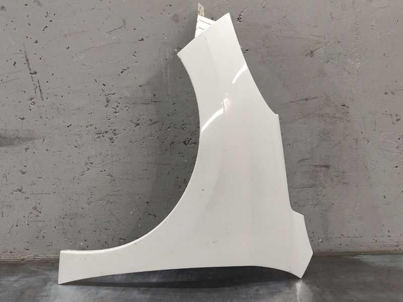 Recambio de aleta delantera izquierda para peugeot 207 sw confort referencia OEM IAM   