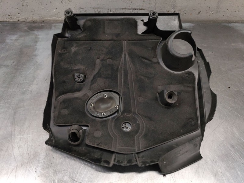 Recambio de tapa motor para mercedes-benz clase gla (x156) gla 200 (156.943) referencia OEM IAM   