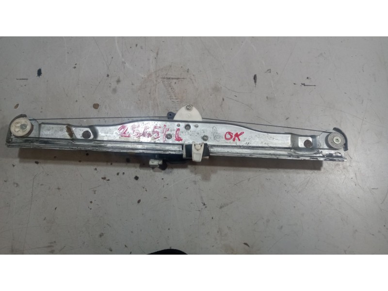 Recambio de elevalunas delantero izquierdo para nissan atleon 80.19 referencia OEM IAM   