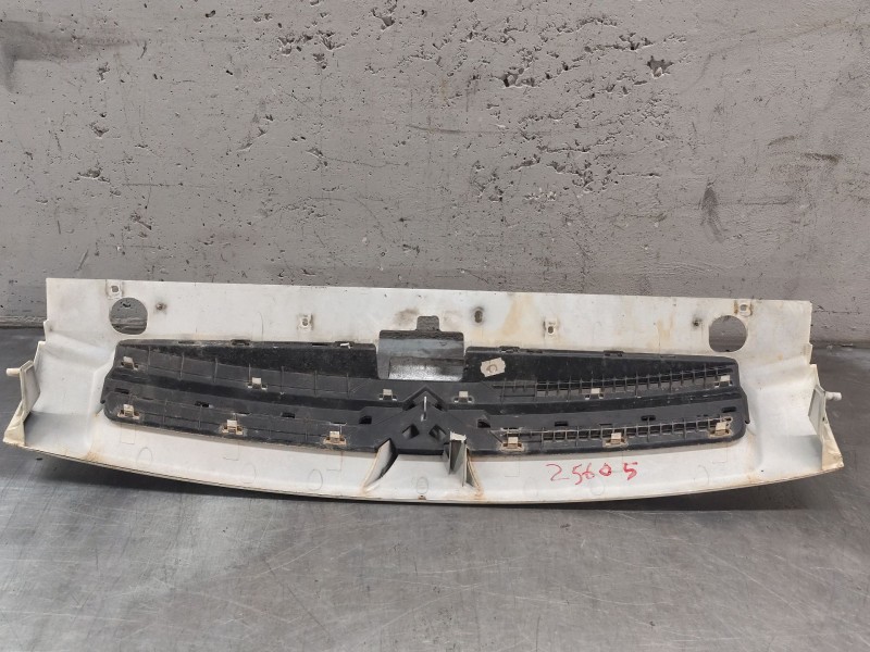 Recambio de rejilla delantera para citroën berlingo 1.9 d x plus familiar referencia OEM IAM   