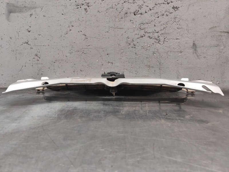 Recambio de rejilla delantera para peugeot partner (s1) combispace referencia OEM IAM   