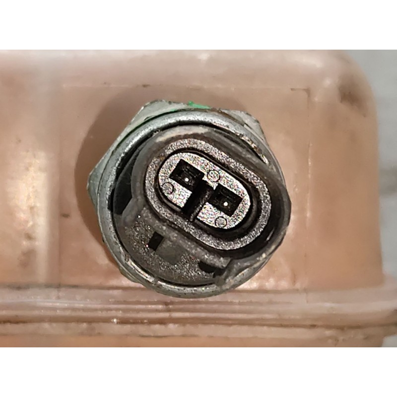 Recambio de deposito expansion para iveco daily config. paquetería cabina simple 35s... batalla 3750 referencia OEM IAM   